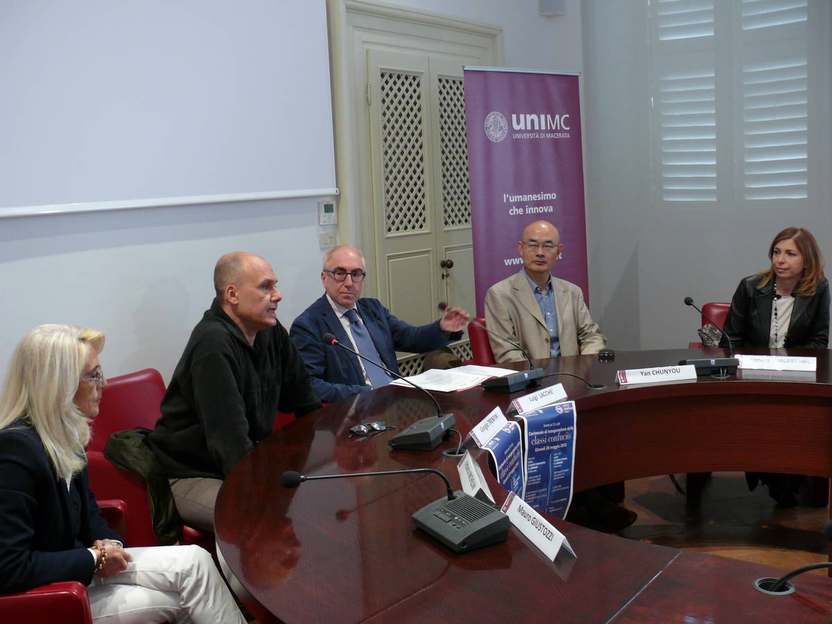 FINANZIAMENTI CINESI PER LE NUOVE CLASSI CONFUCIO